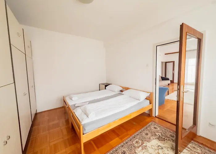 Terrace Loft With 2 Bedrooms & View * سراييفو