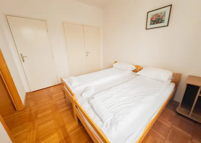 Terrace Loft With 2 Bedrooms & View سراييفو