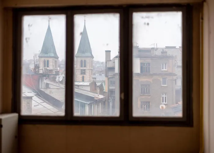 Terrace Loft With 2 Bedrooms & View شقة سراييفو