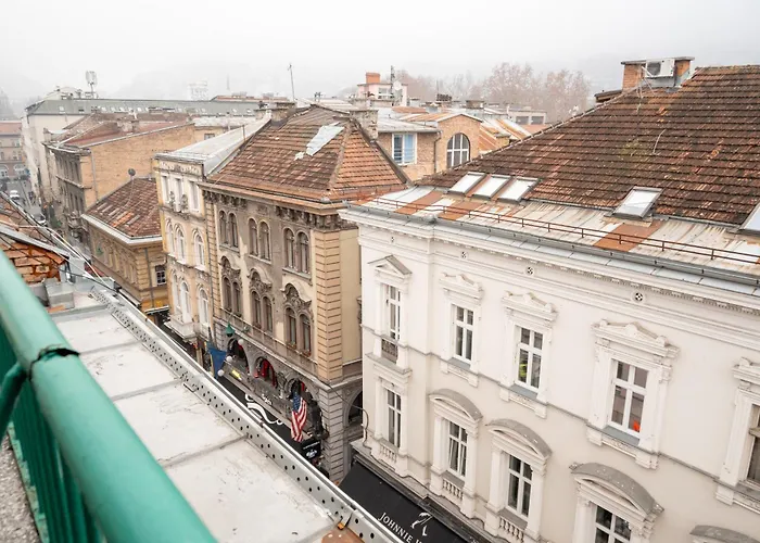 Terrace Loft With 2 Bedrooms & View شقة سراييفو