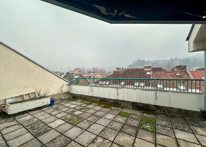 Terrace Loft With 2 Bedrooms & View شقة سراييفو